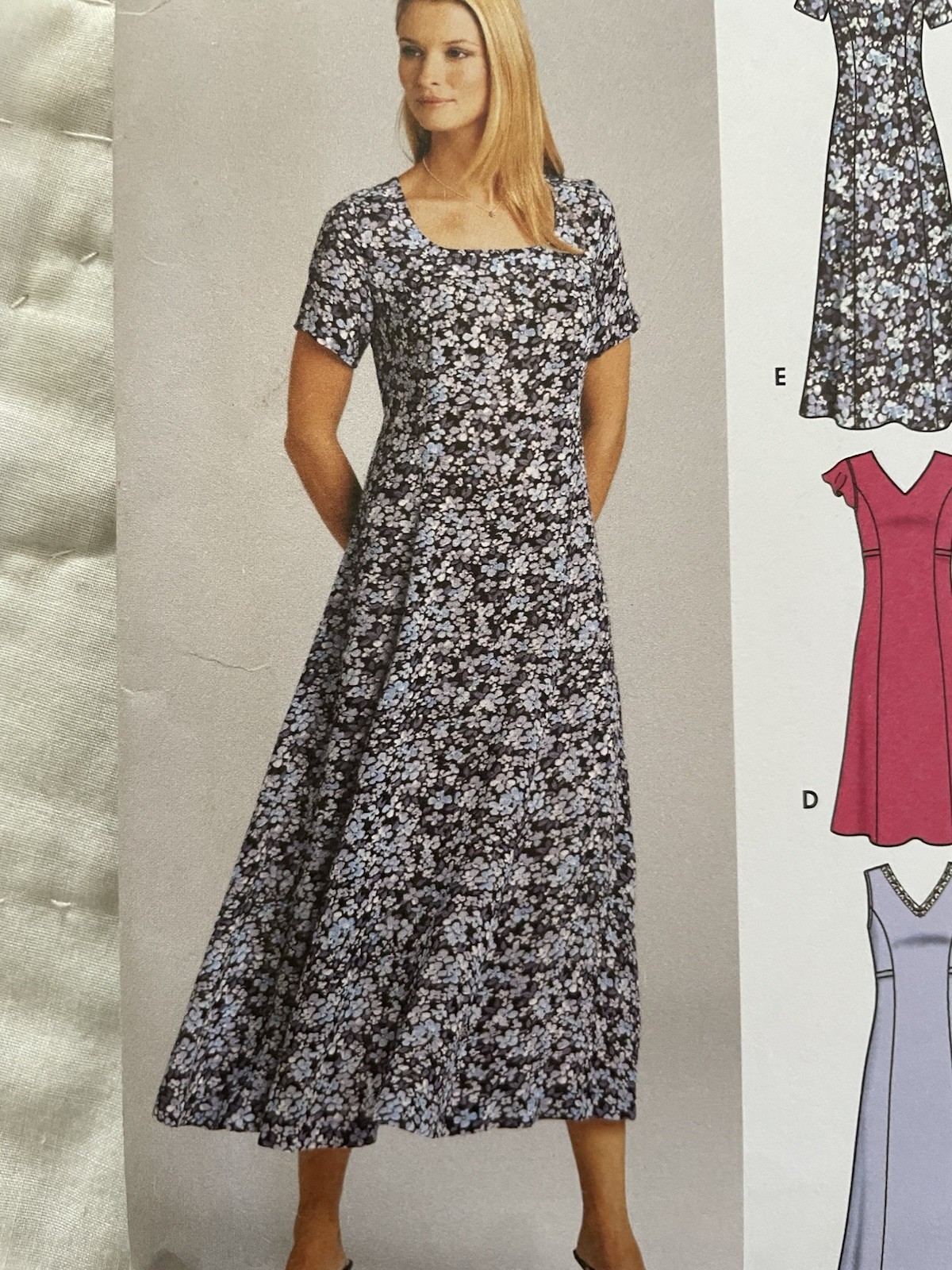 🌷5189 Simplicity Dresses Threads Sewing Pattern 6 Unique Designs 16-22 UNCUT FF