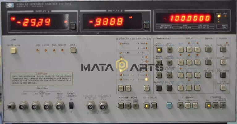 ONE Agilent HP 4192A 5 Hz - 13 MHz LF Impedance Analyzer