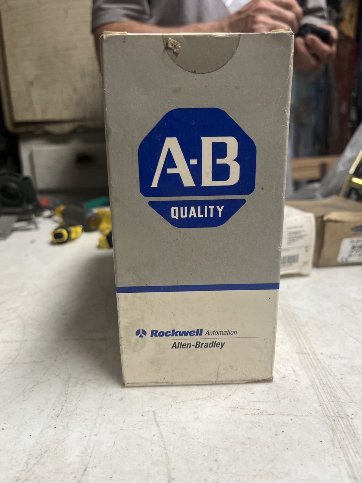 Allen-Bradley 42GRU-9201 Polarized Retroreflective Photoswitch