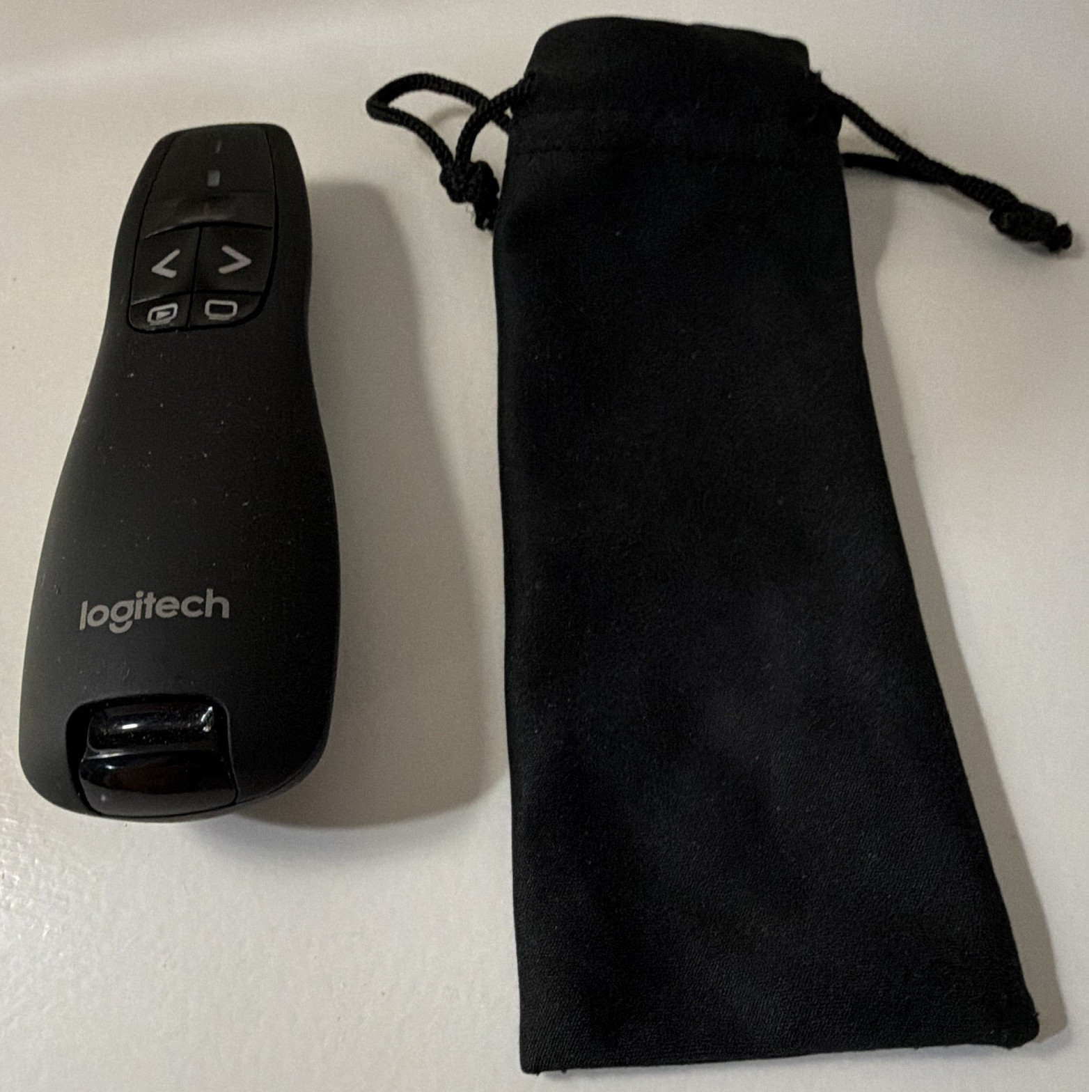 Logitech Wireless Pointer Presenter Remote CU0014 Black w/ USB Receiver & Pouch