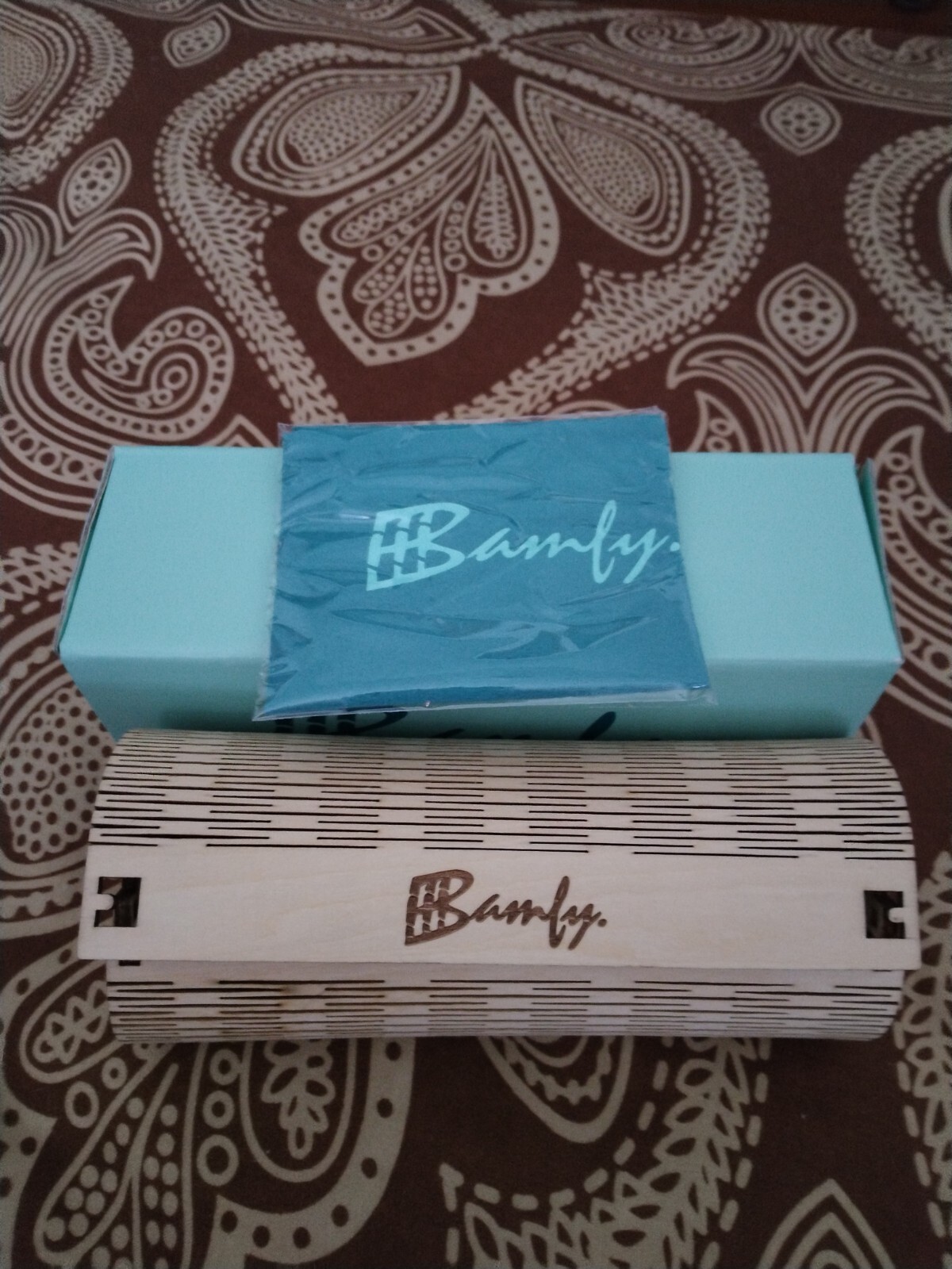 Bamfy Bamboo Eyewear Case w/smudge cloth NEW