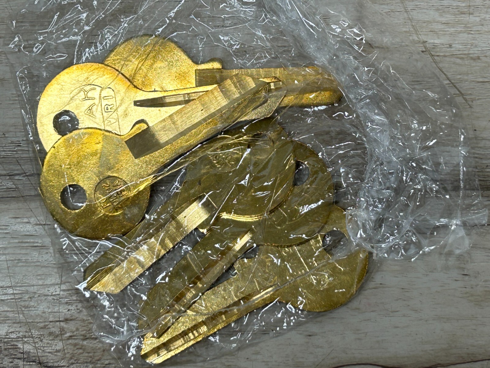 STAR Locksmith Supplies Brass  Key Blanks 5VRI Set Of 6 Made In USA NOS