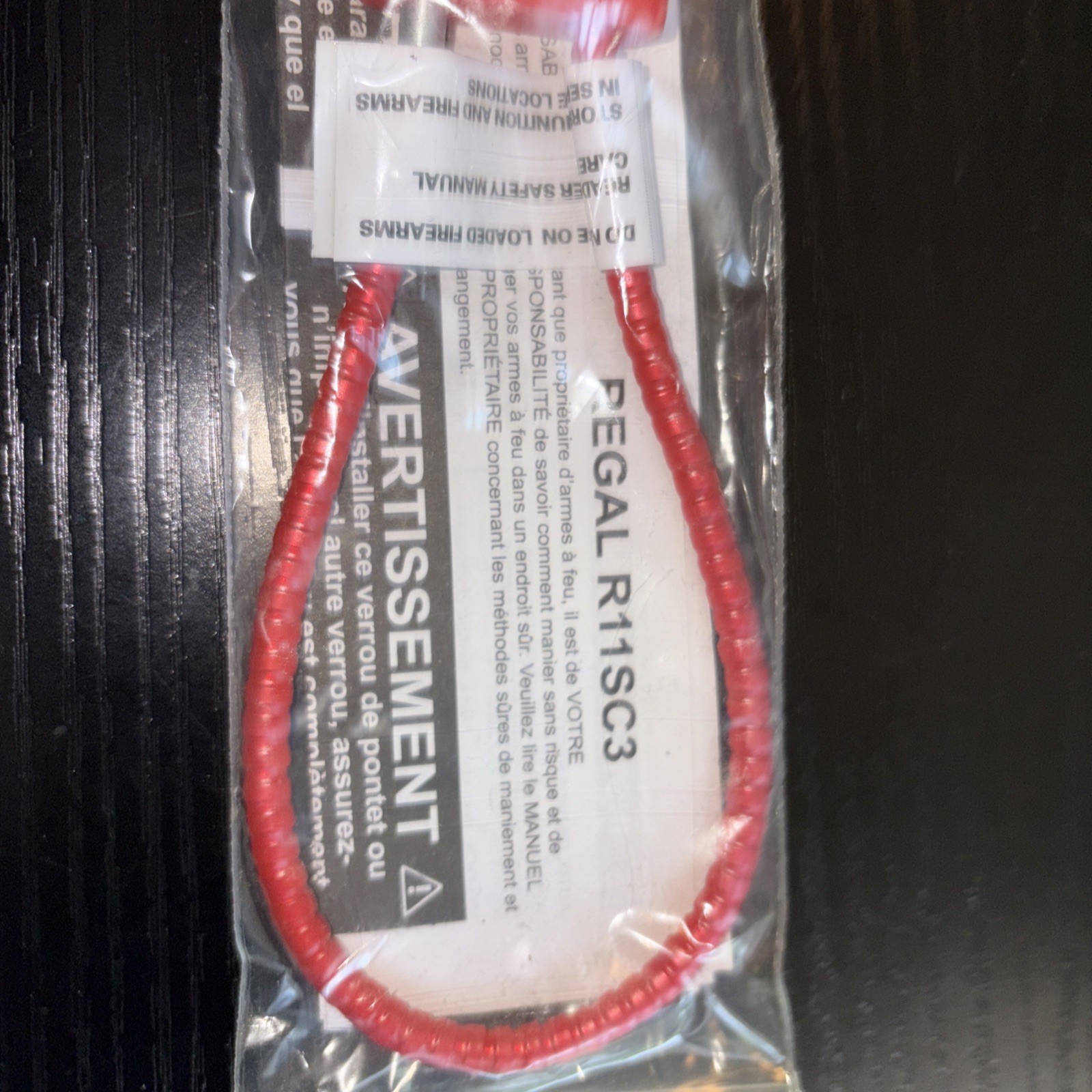 REGAL GUN CABLE  LOCK   R15SC   Never used in Original Packaging with 2 keys.