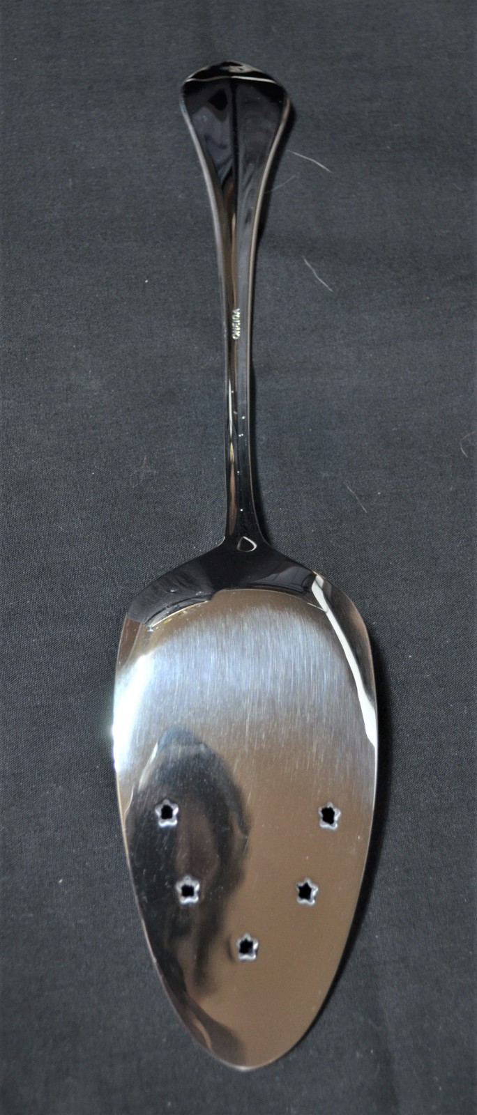 Oneida CAPELLO Stainless Pierced Millenium 2000 Years Pie Cake Server