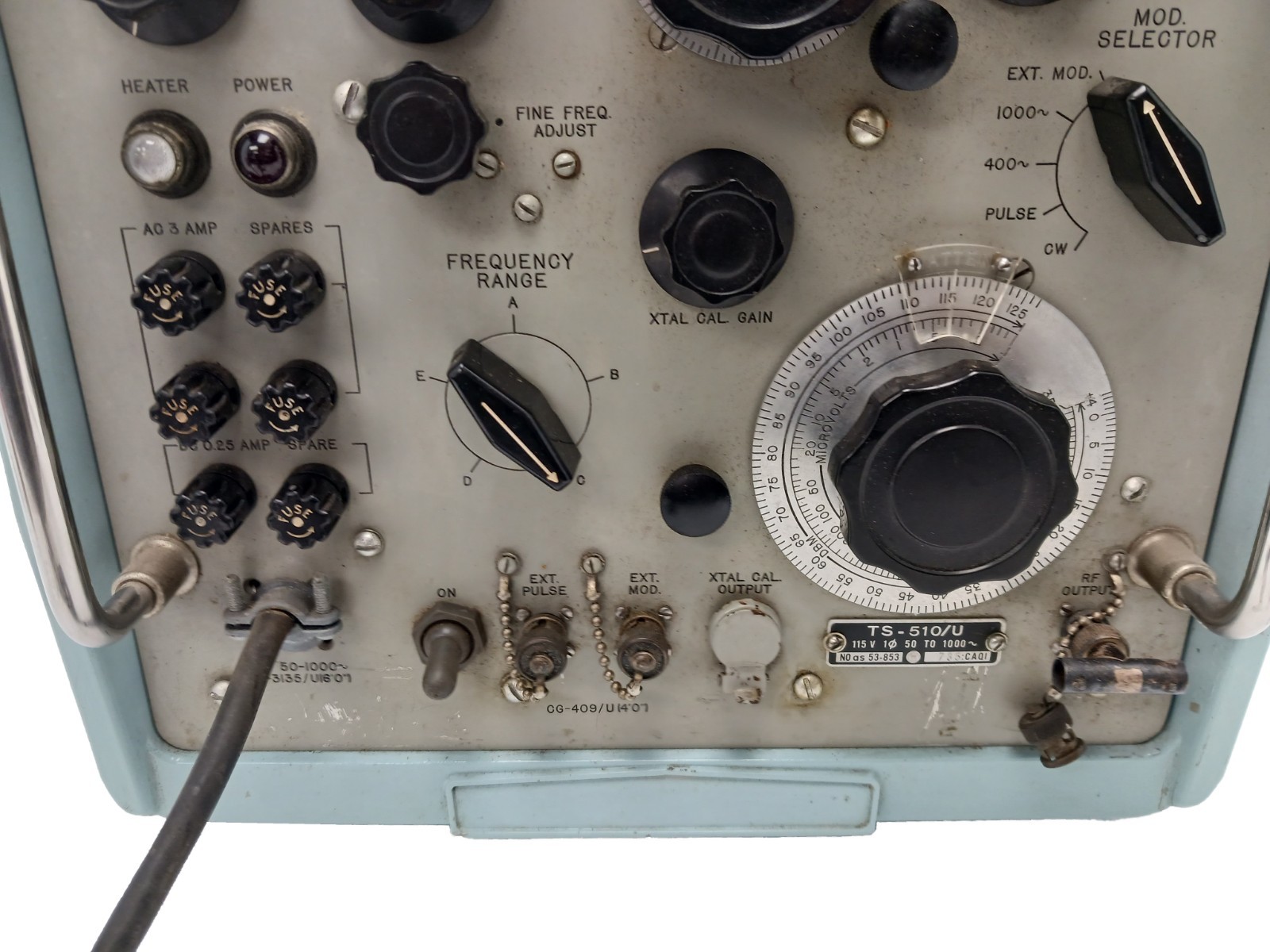 Hewlett Packard TS-510/U Signal Generator US Navy - POWERS ON
