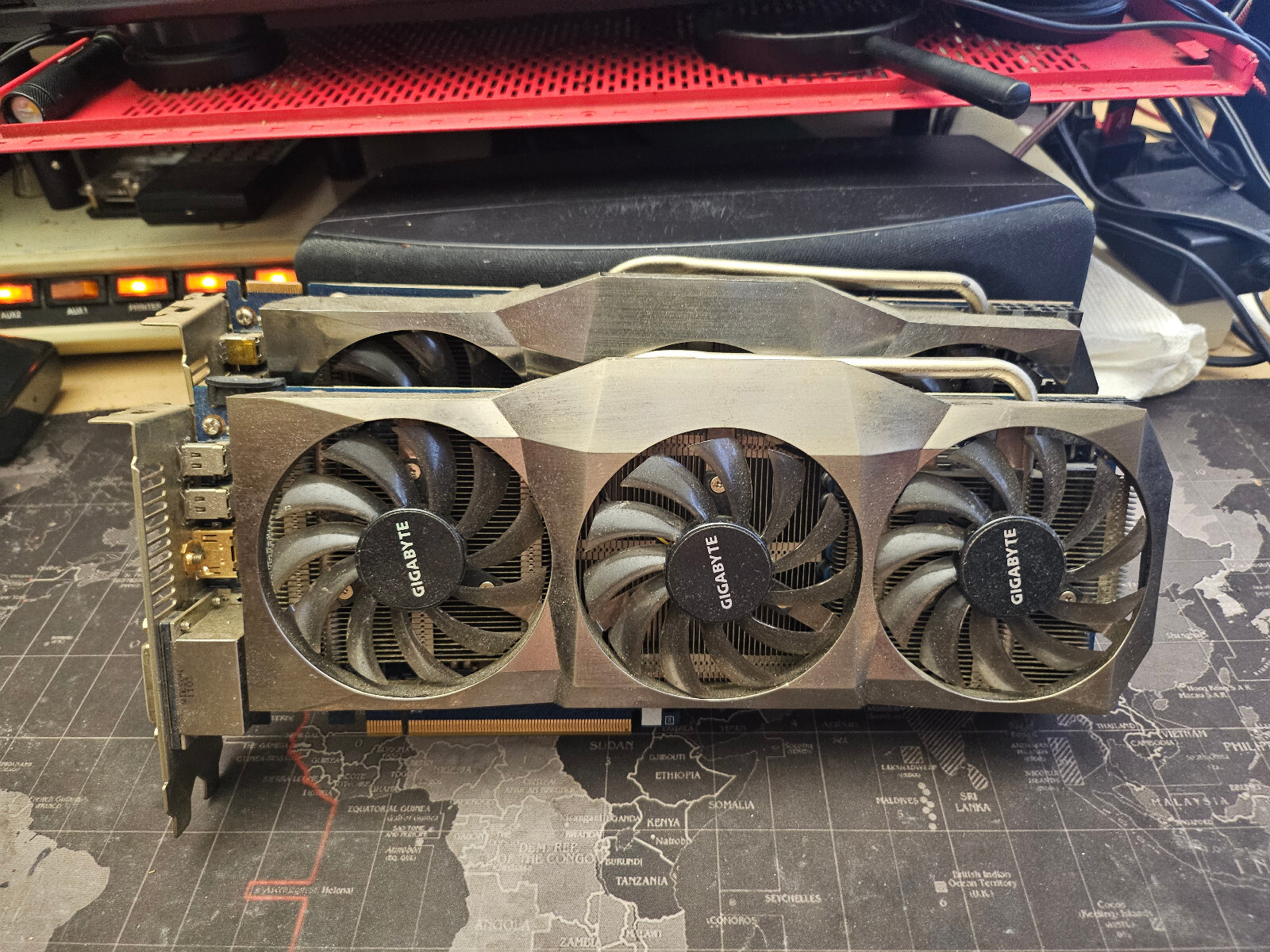 Gigabyte 6870v-card