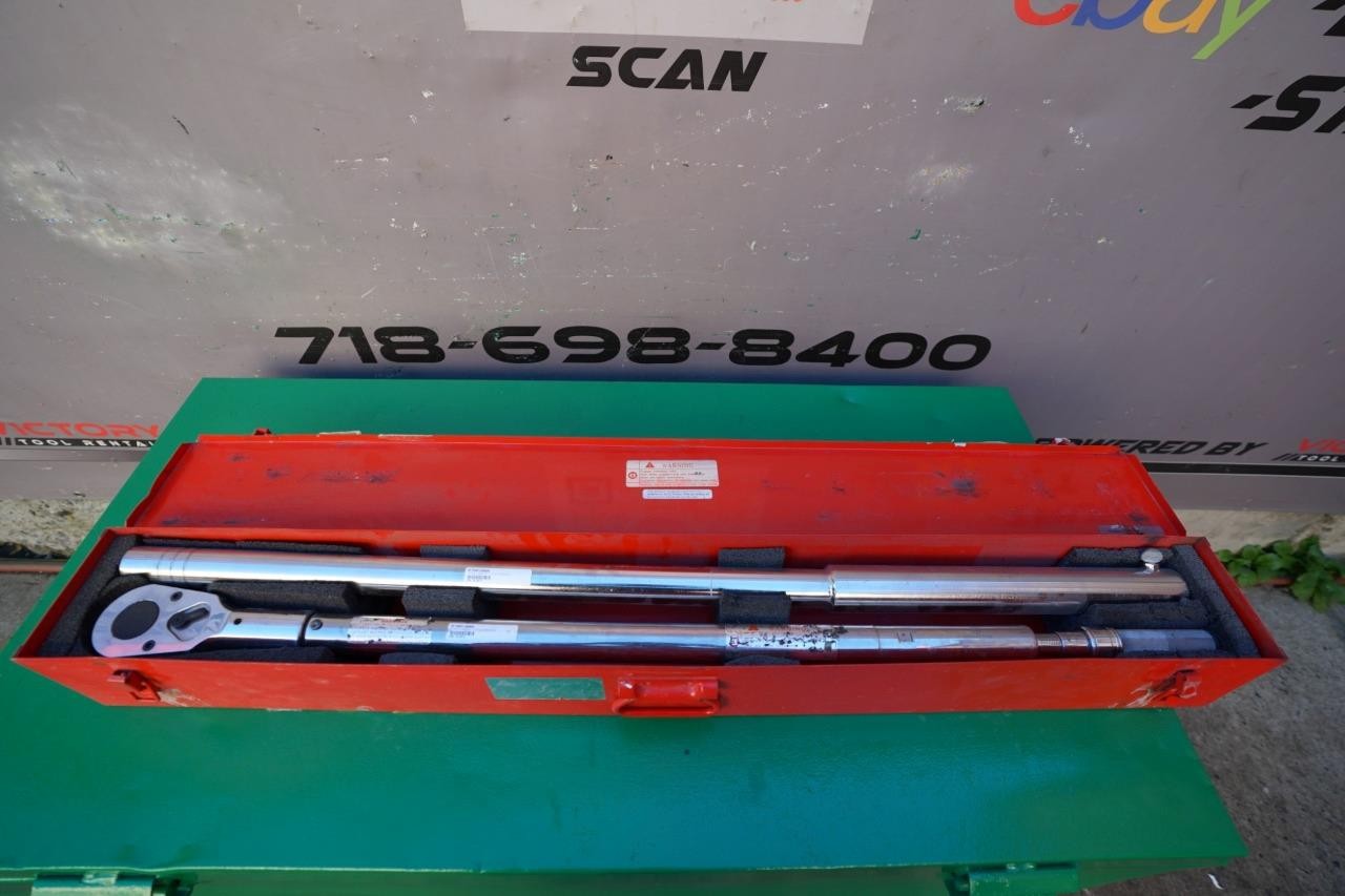 Wright Tool 8447 Torque Wrench 200-1000 ft-lbs 1" Drive USA.  Great Shape.
