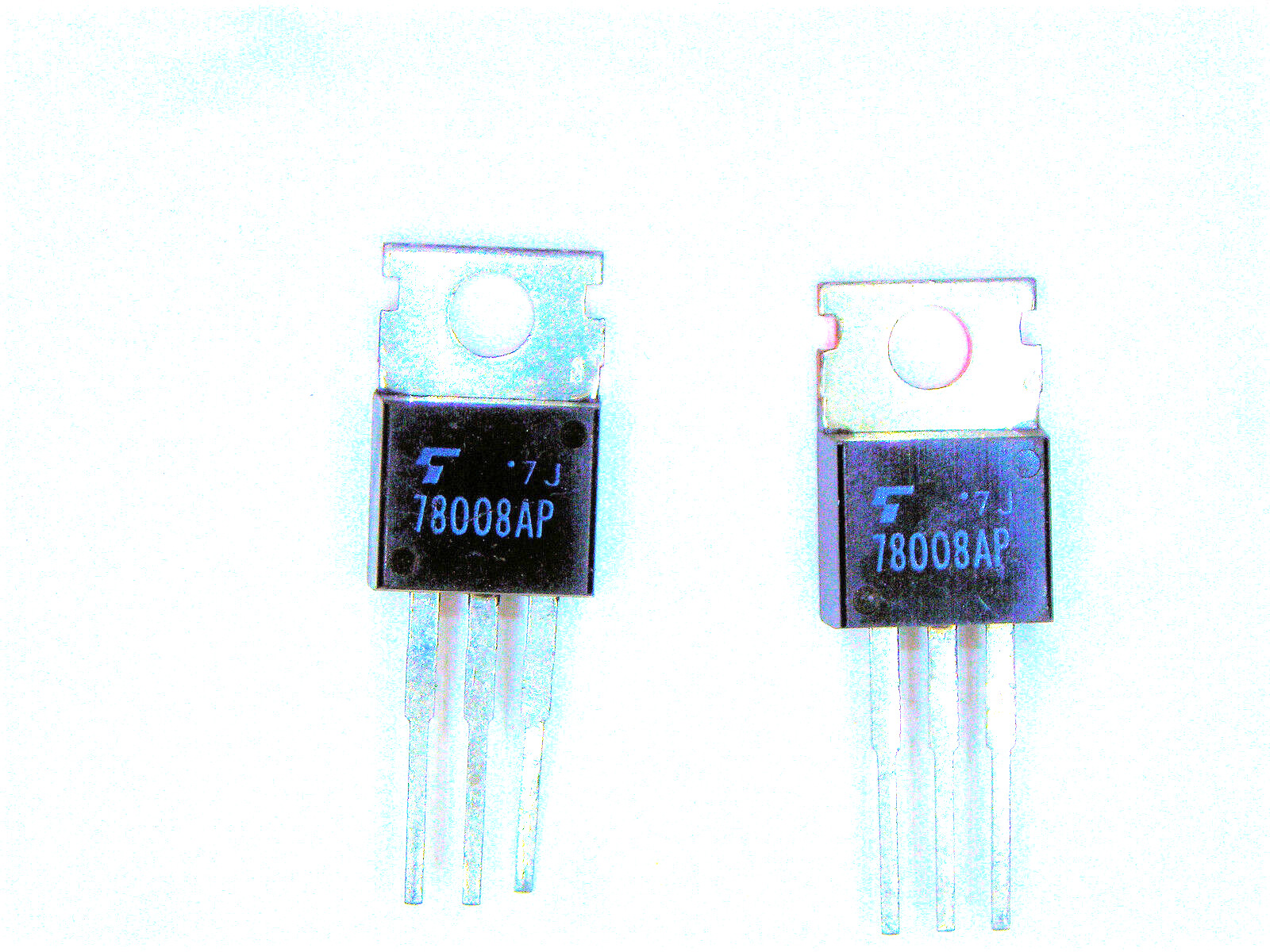 TA78008AP Toshiba 8V Positive Voltage Regualtor TO-220   2 pcs