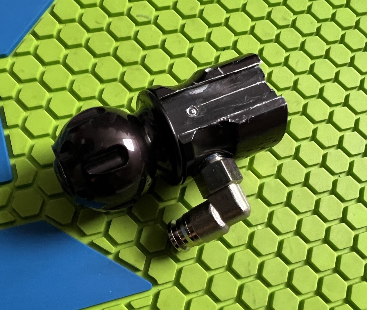 TRINITY PAINTBALL DOVETAIL ON/OFF ASA + MACROLINE FITTING - GLOSS BLACK