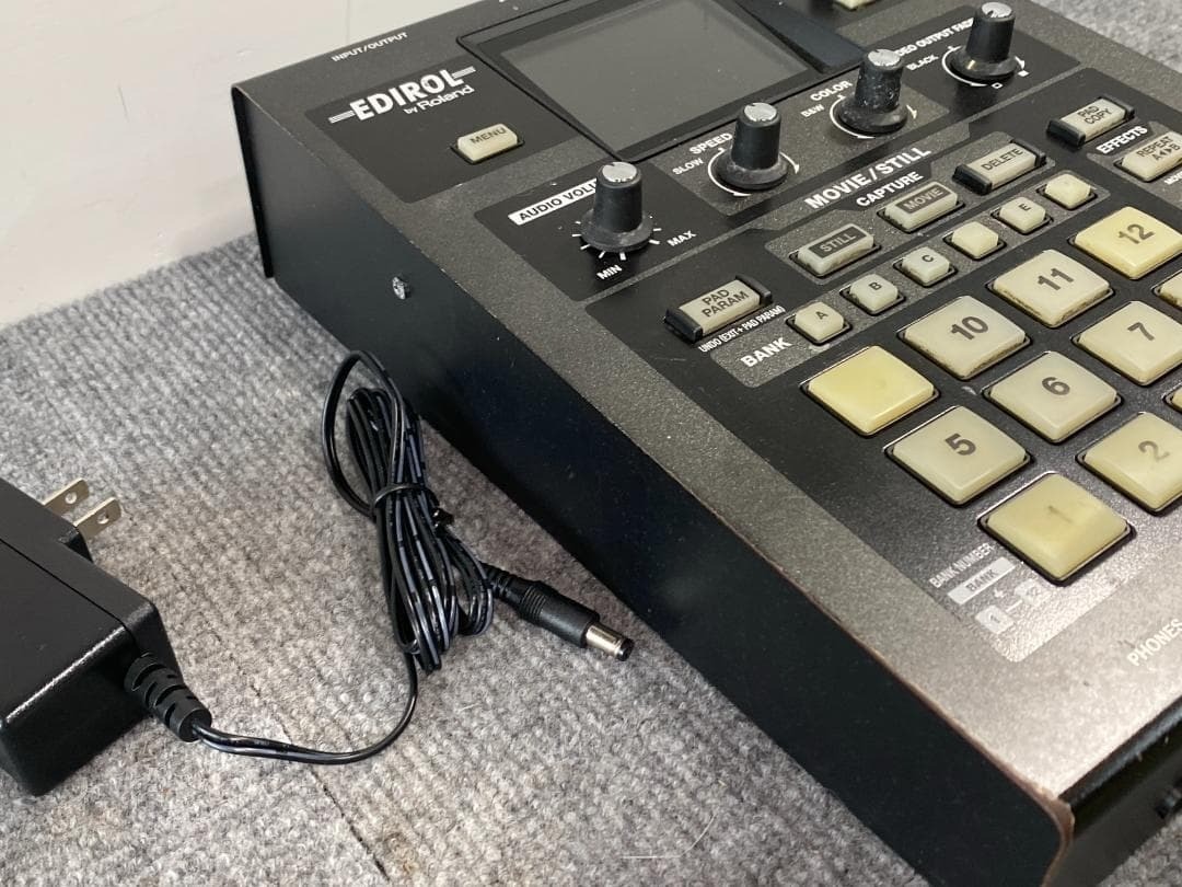 Roland P-10 Visual Sampler Video Presenter Test Completed Used Good Condition