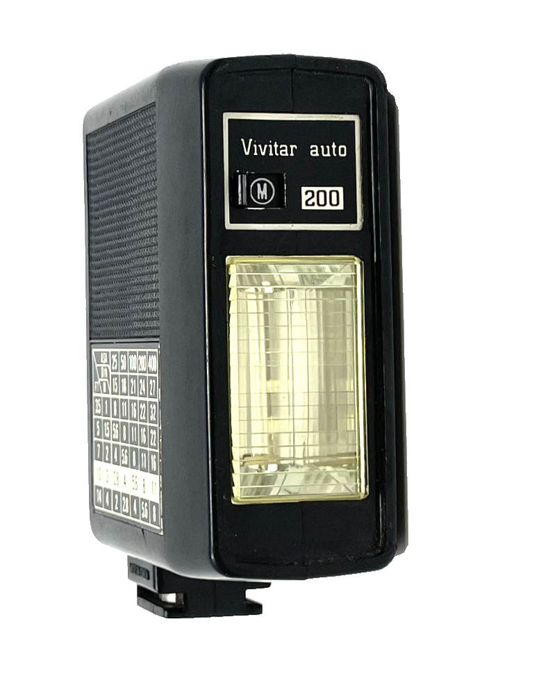 Vivitar Auto 200 Shoe Mount Flash Compact Electronic Speedlite for 35mm SLR