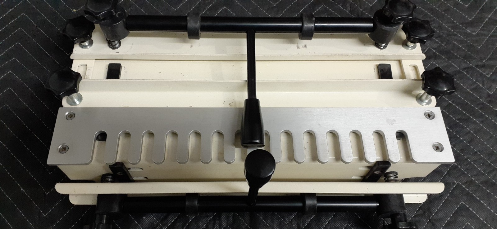 12" Master dovetail jig model 709060 with 1/2" template, Jet brand
