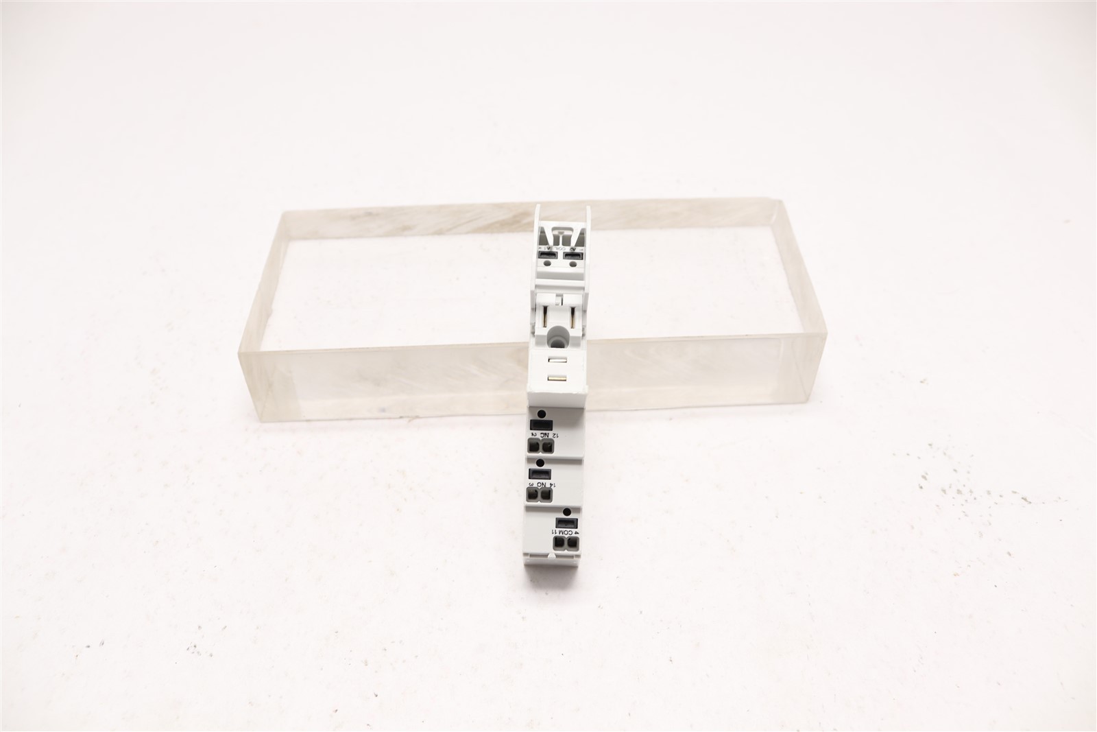 ALLEN BRADLEY RELAY BASE 700-HN223/B