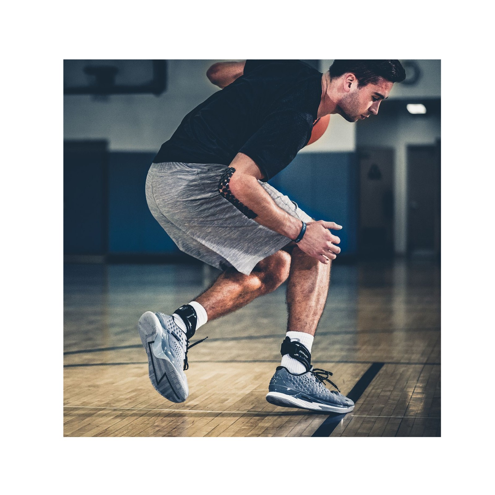 DONJOY PERFORMANCE - POD Ankle Brace- Black- XS-RIGHT
