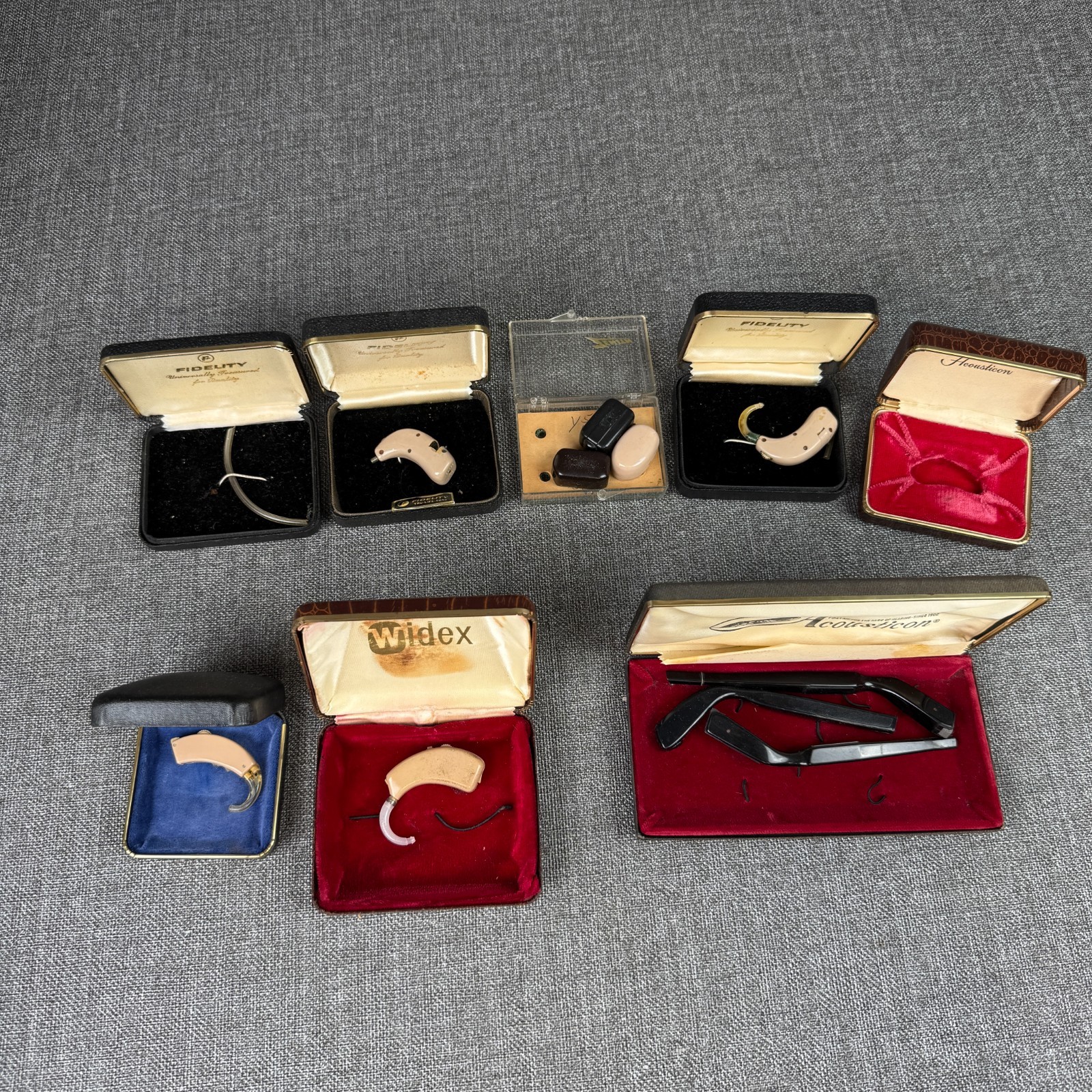 Vintage hearing aid  1970's - untested