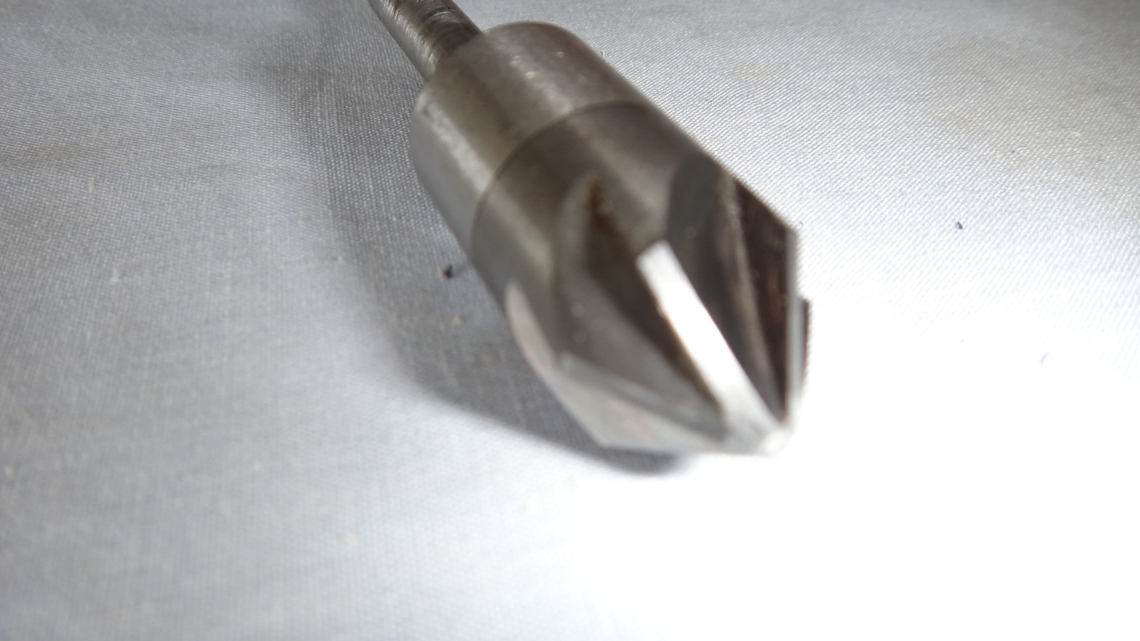 5/8" Head Dia, 82 Deg Included Angle, 6 Flute, Solid Carbide, countersink