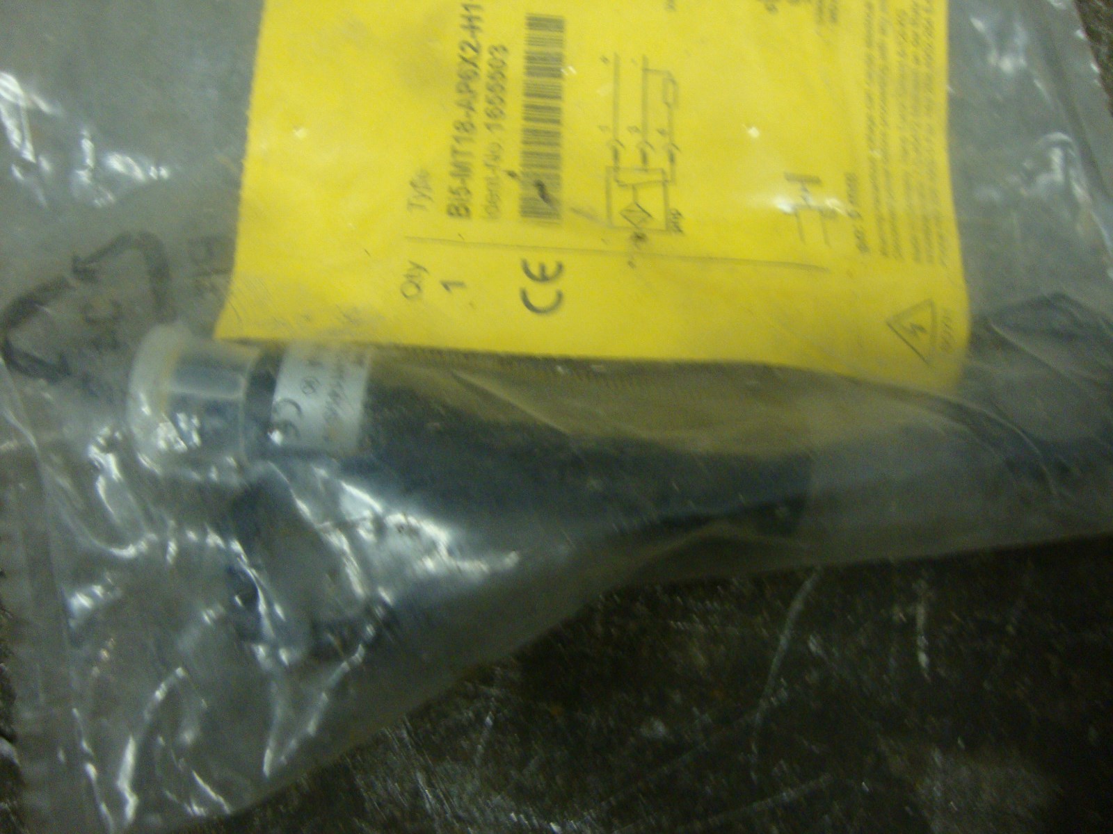 Turck Inductive Prox Sensor Type - BI5-MT18-AP6X2-H1141/S34 19584MO