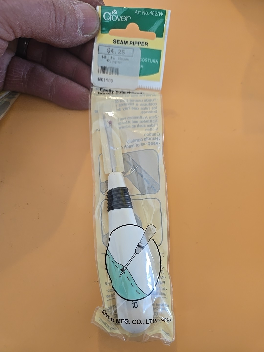 Clovers Seam Ripper 482-White Easily Cuts Threads (I)