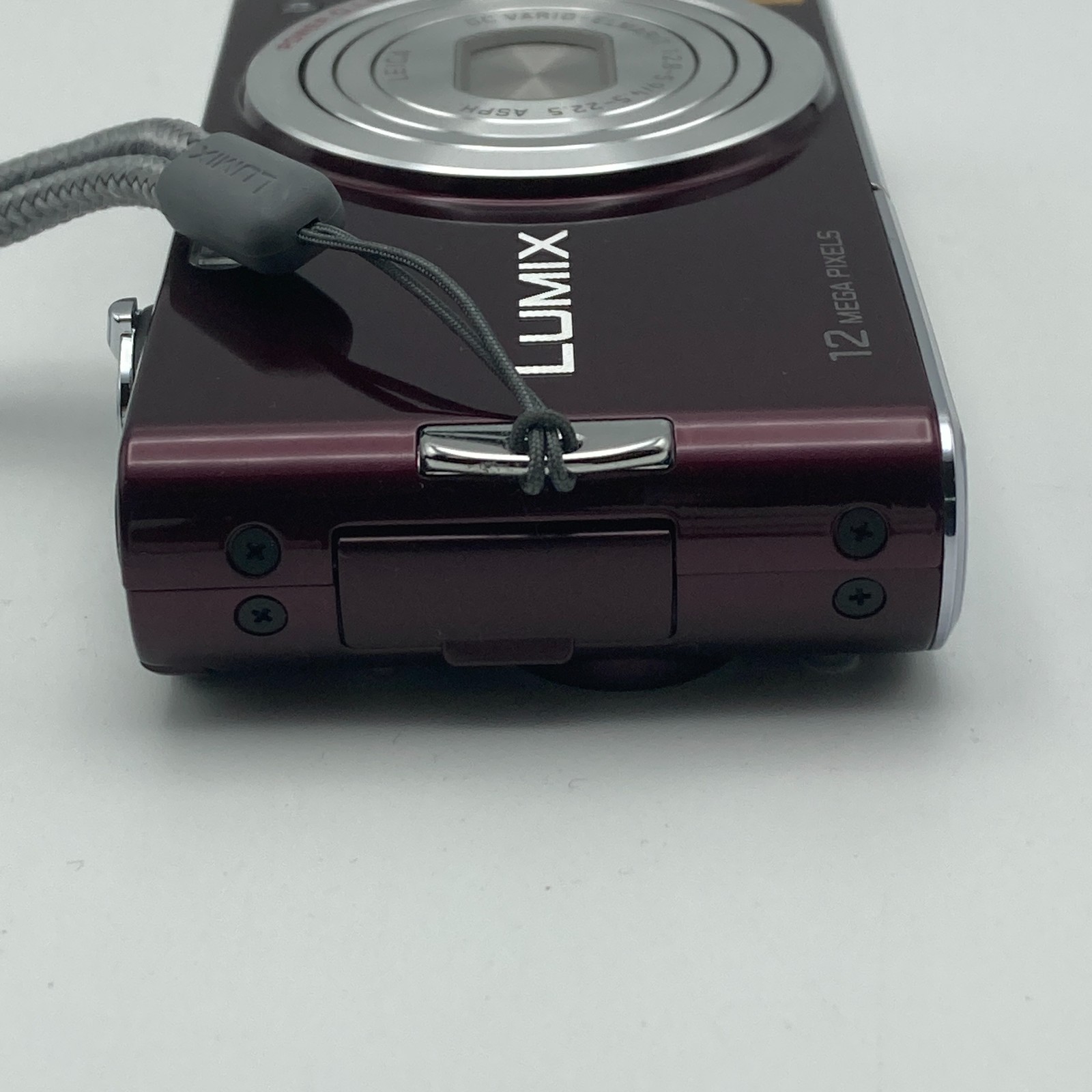 Panasonic Lumix DMC-FX60 Violet 12.1MP Digital Compact Camera Boxed