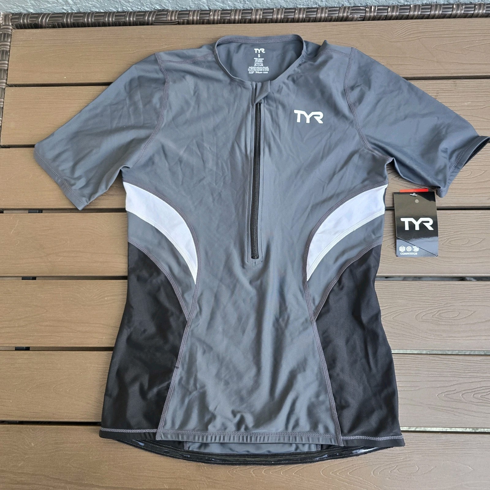 TYR Women's White/ Grey Cycling Jersey Top Competitor Sz S New