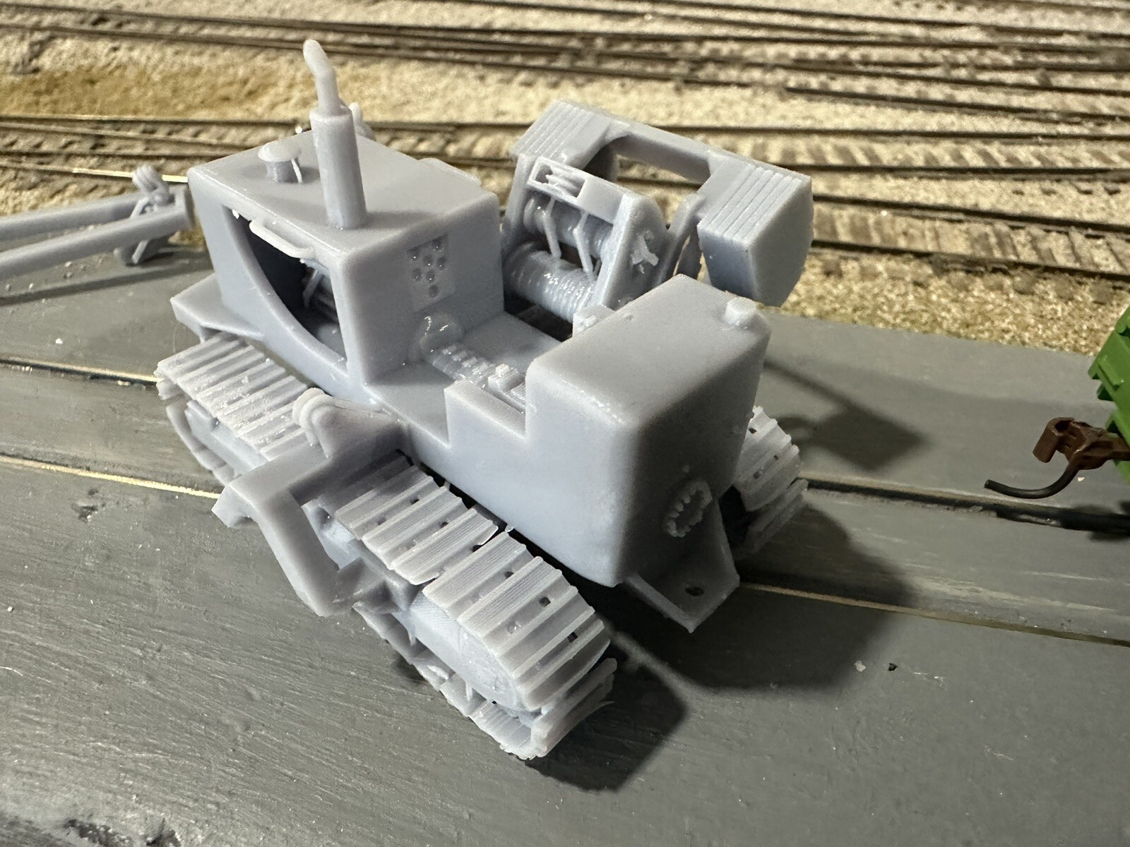 N Scale Dozer Cat 583 Pipe Layer Derail Rescue