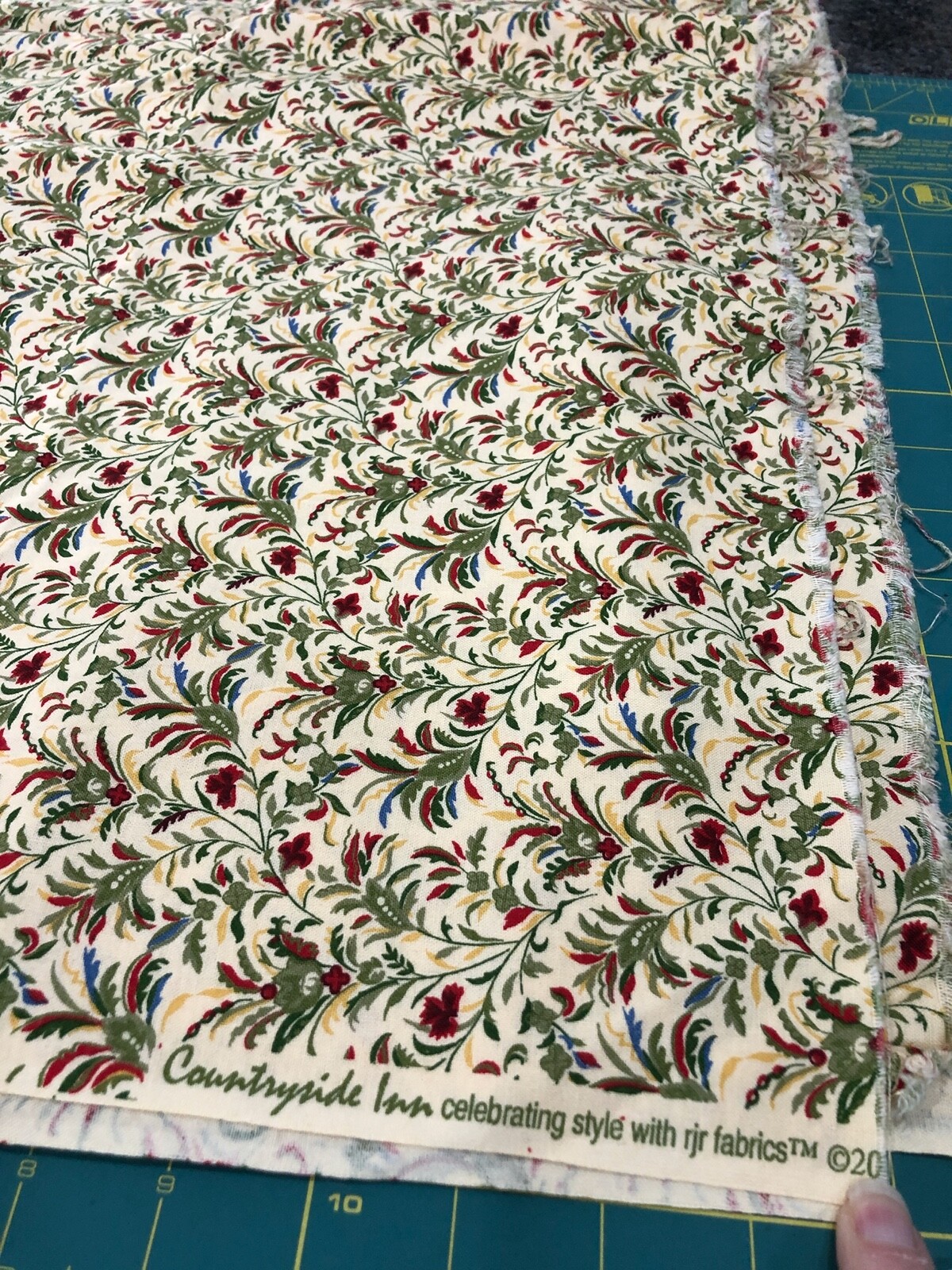 QUILTER'S QUALITY COTTON FABRIC BY THE HALF YARD