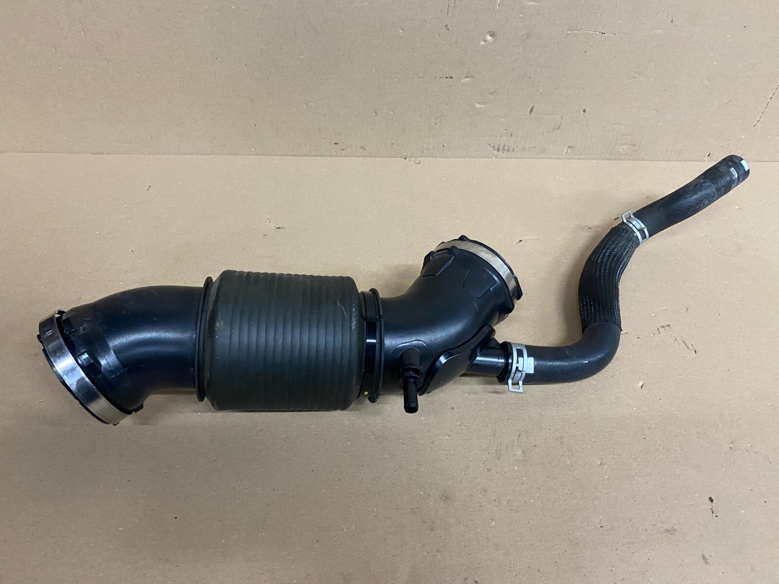 KIA SPORTAGE 1.6 PETROL AIR INTAKE HOSE PIPE  28130N9400   2021 - 2024  C1206  Z