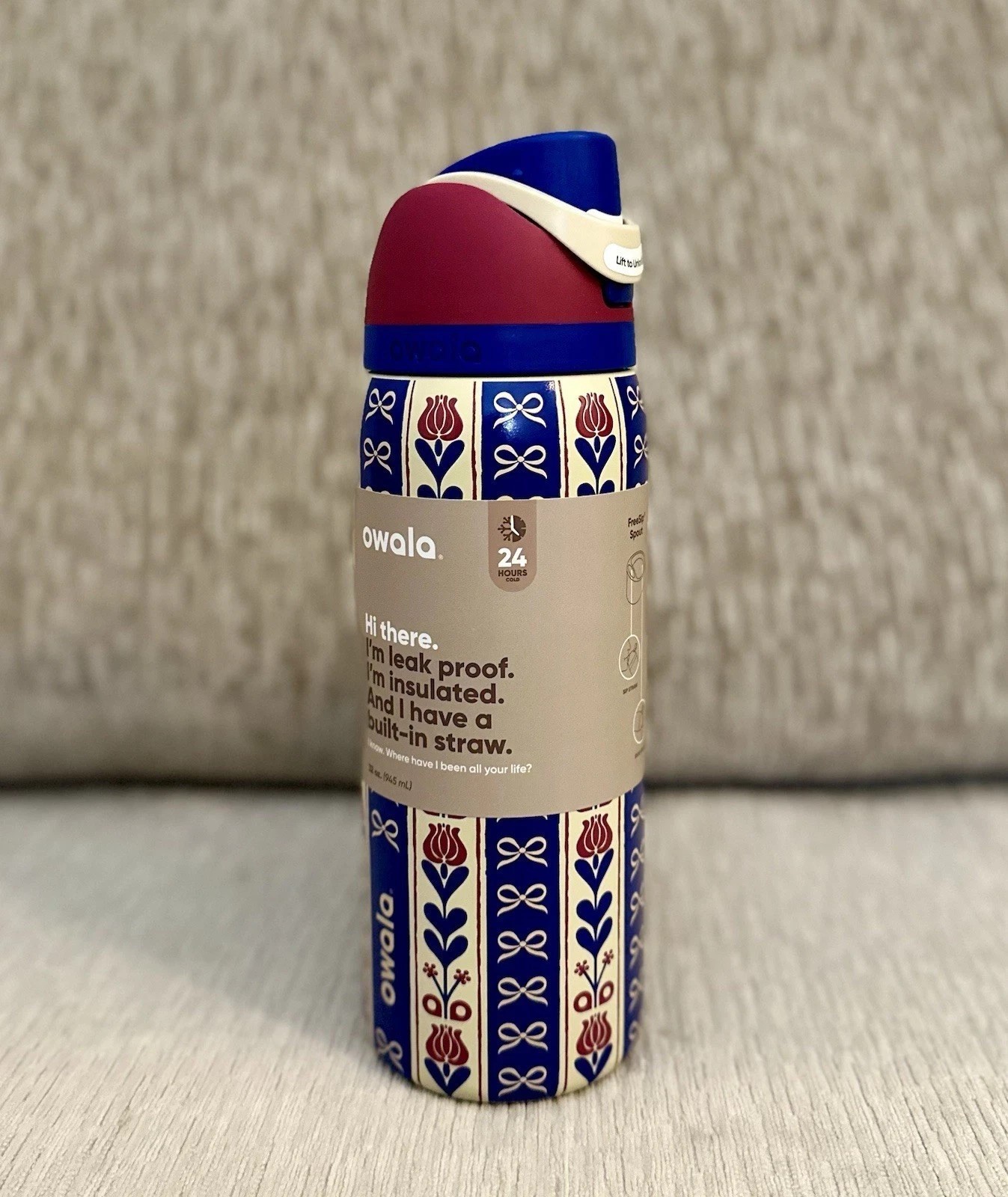 Owala 32 oz Holiday Hygge FreeSip Stainless Steel Water Bottle NEW "IN HAND"AAA