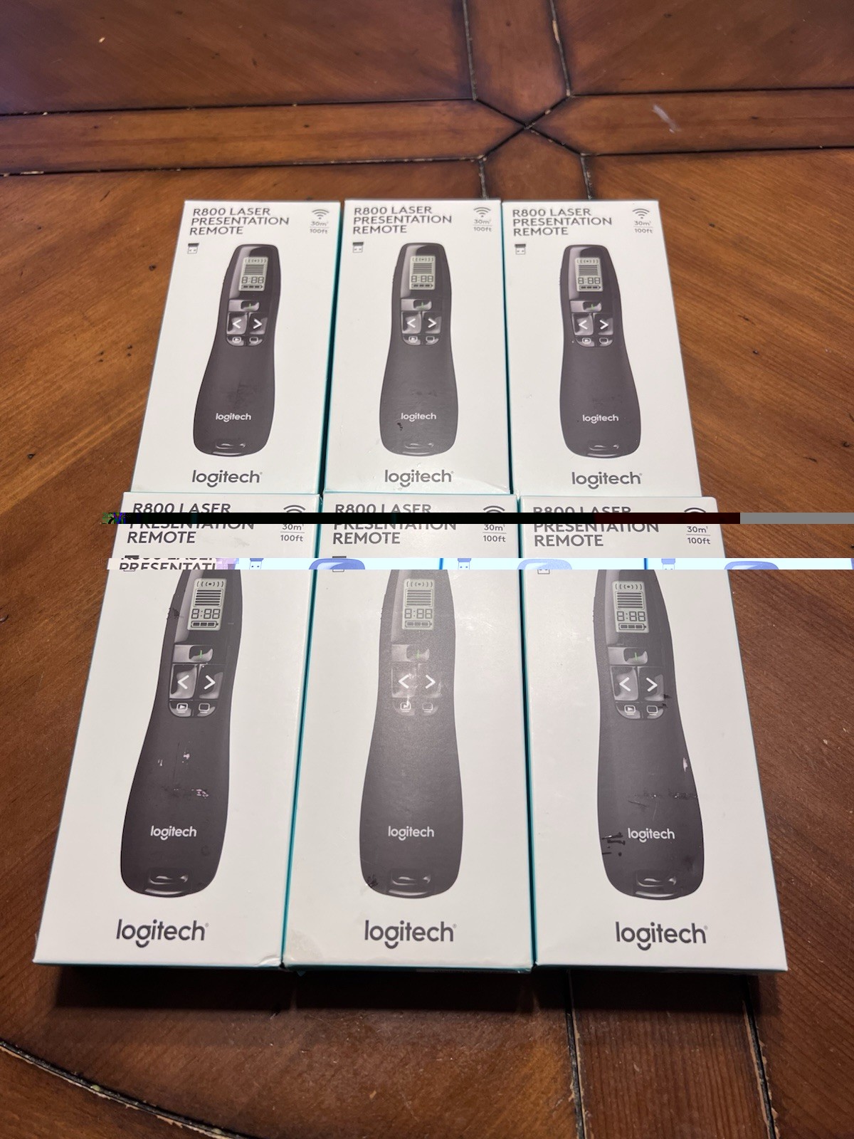 New Logitech R800 Laser Presentation Remote 910-001350