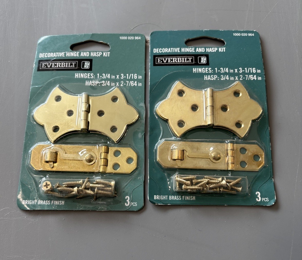 2-Everbilt Decorative Hinge (1-3/4) and Hasp (3/4) Kit Bright Brass 3pcs