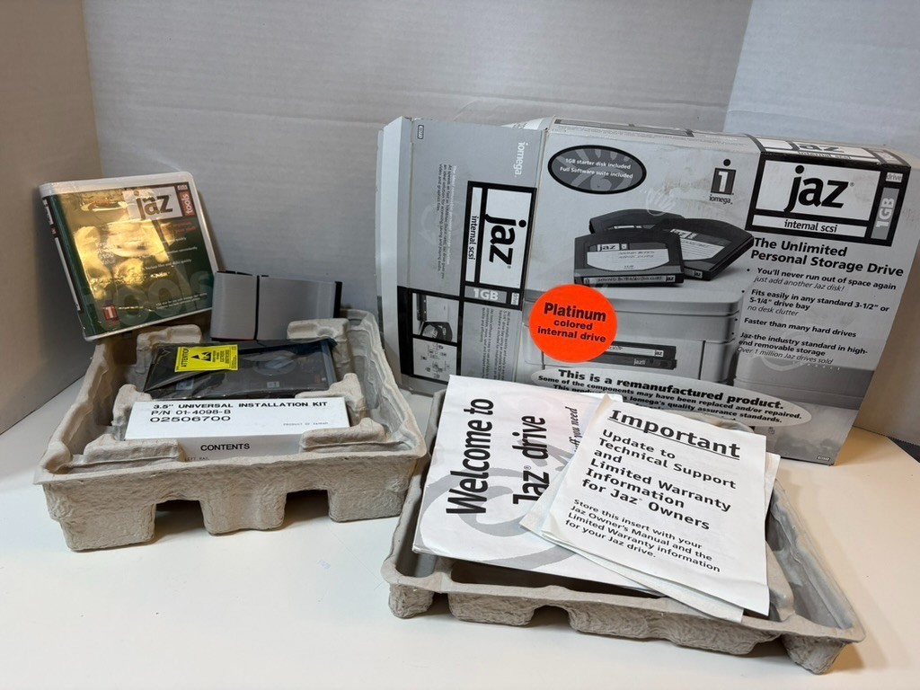 JAZ Iomega Internal SCSI Personal Storage Drive