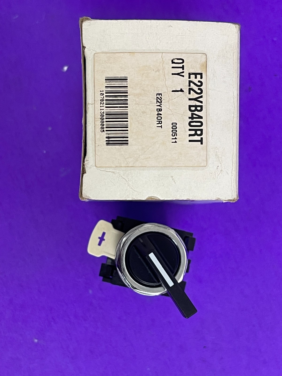 Cutler Hammer E22YB40RT 3 Position Selector Switch