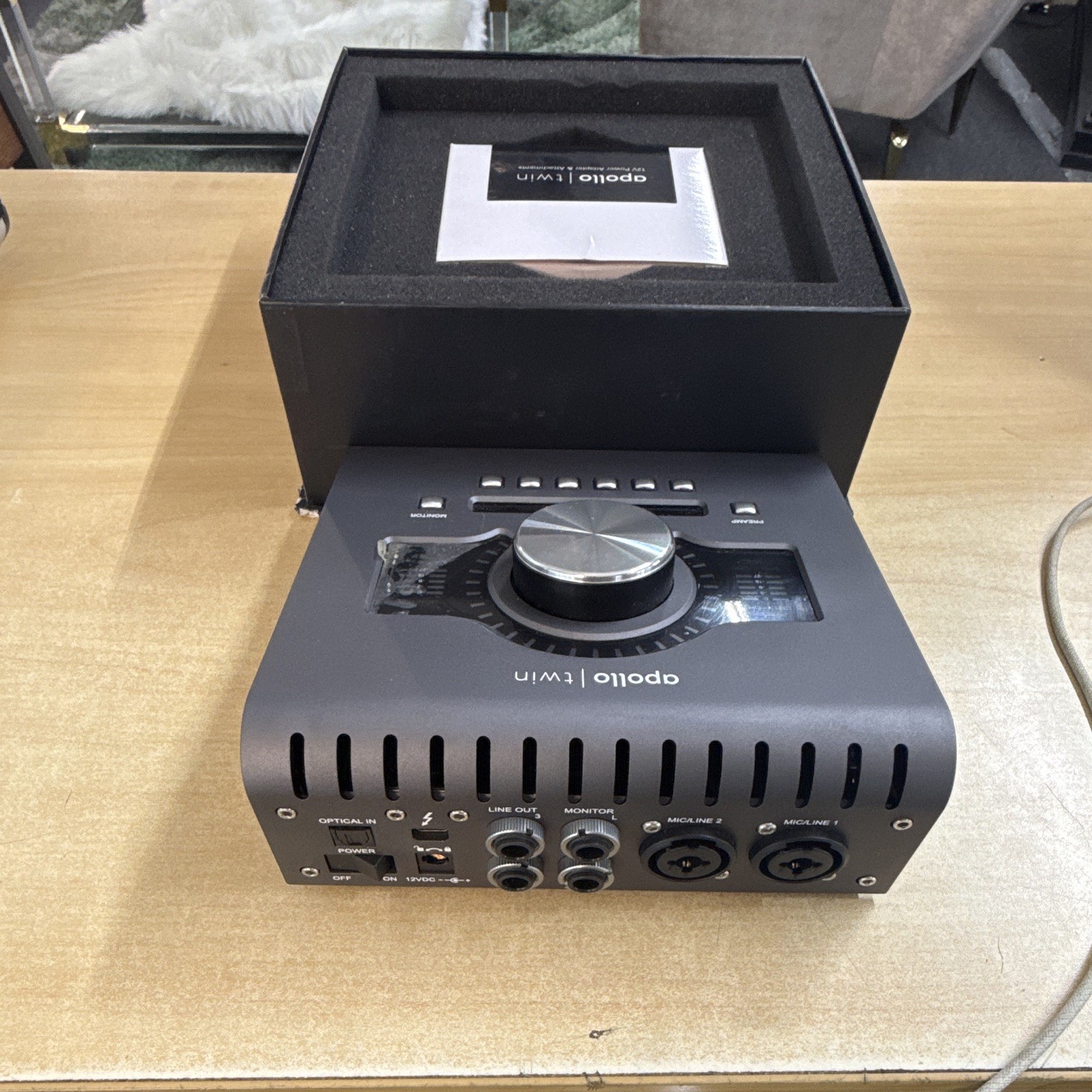 Universal Audio Apollo Twin Desktop Audio Interface 2 Mic Phantom Optical In