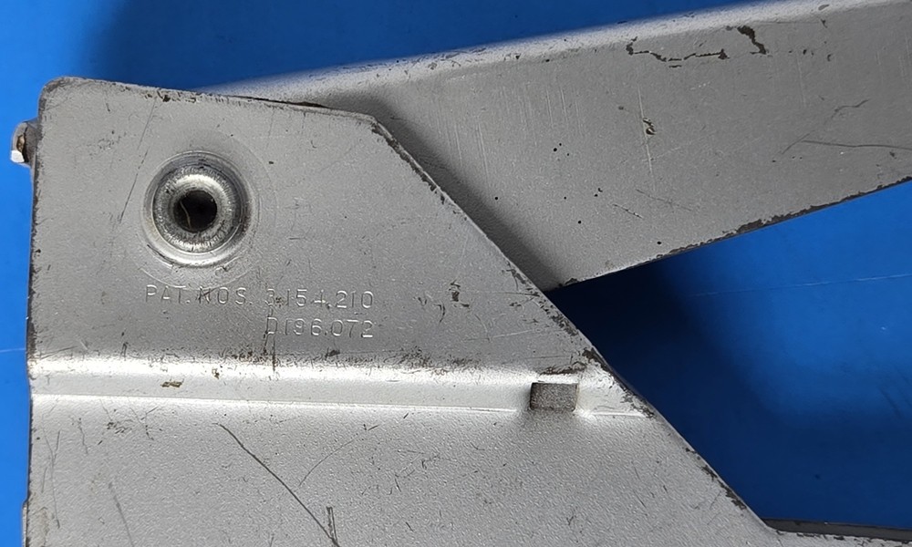 Vintage Pop Rivet Tool D196072