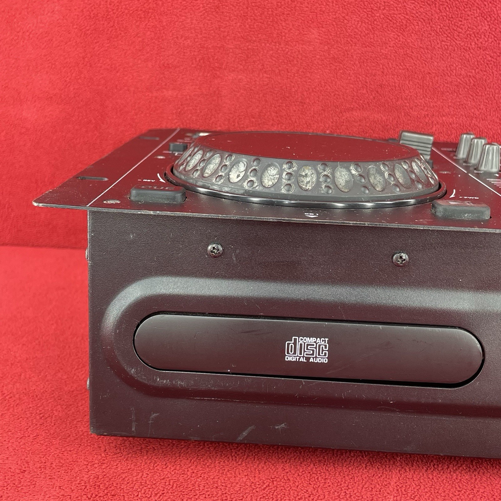 Gemini CDM-4000 Dual CD/USB DJ Media Player Console Only Half Usable