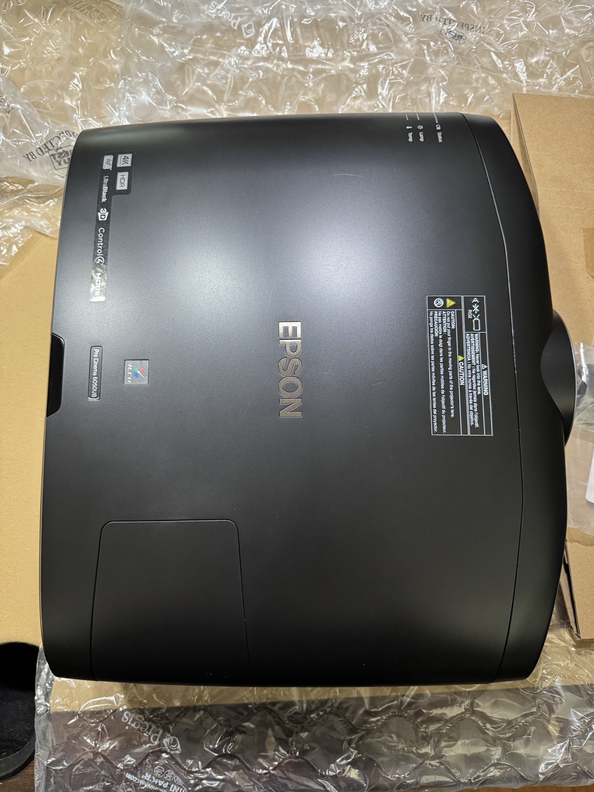 Epson Pro Cinema 6050UB 4k PRO-UHD With HDR-10 and  Full HD 3D Mode Projector