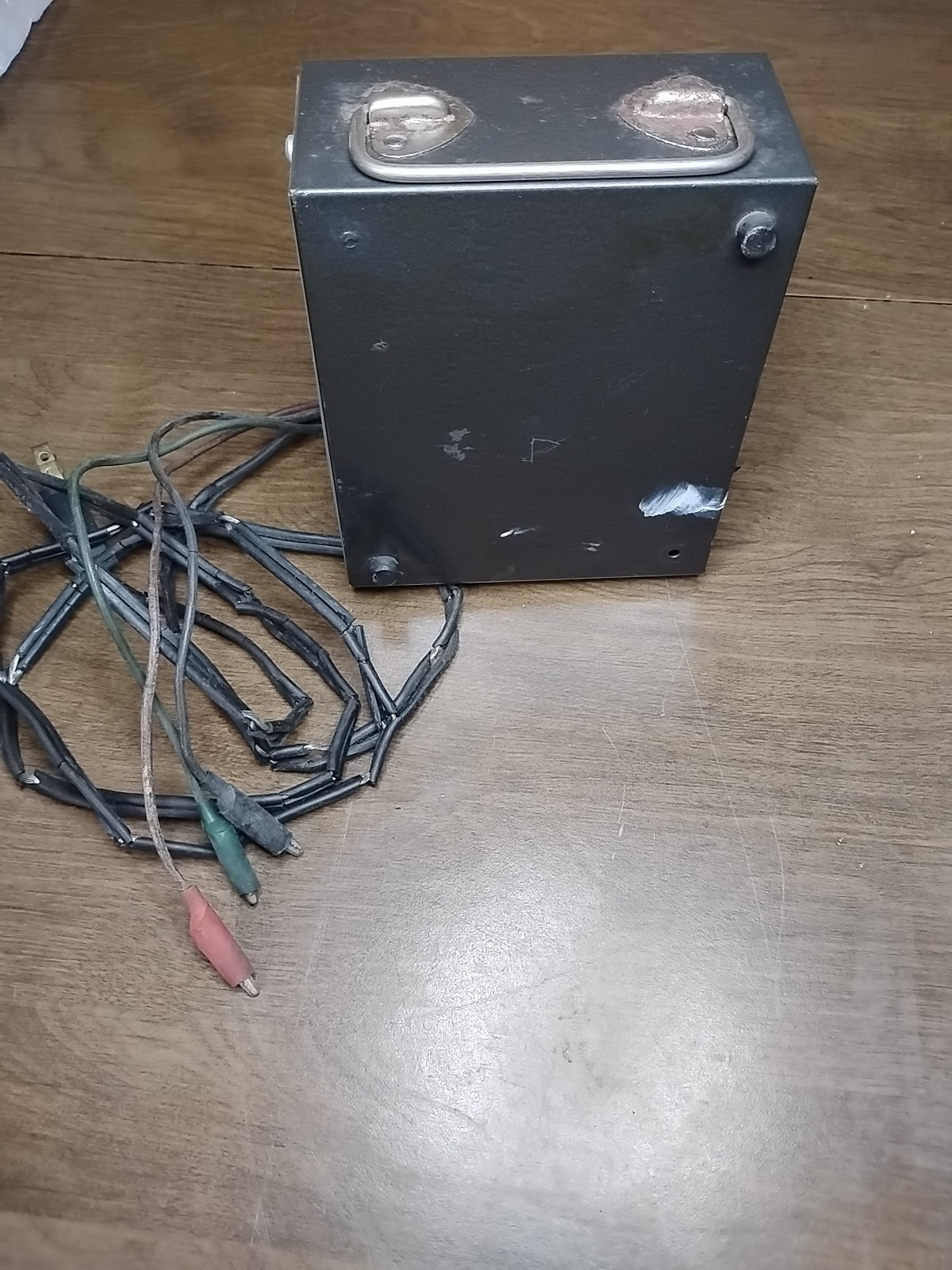 Electro Model EC-3 VTG !Turns On Untested
