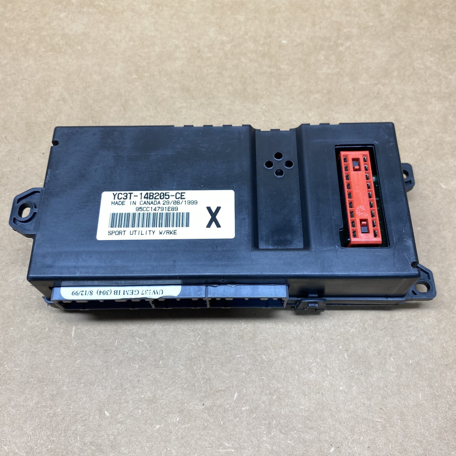 2000-2001 Ford F250 F350 Excursion GEM Multifunction Module YC3T-14B205-CE