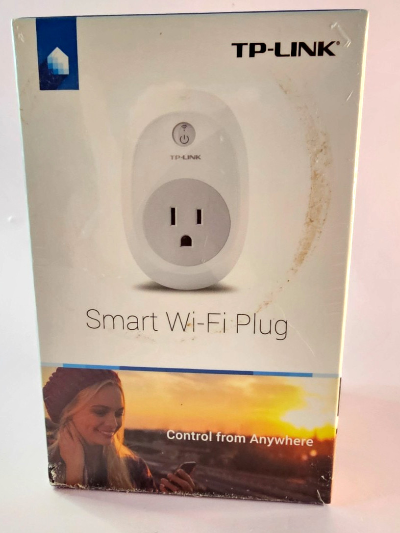 TP-LINK Smart Wi-Fi Plug Home Office HS100 Outlet (Never Used)
