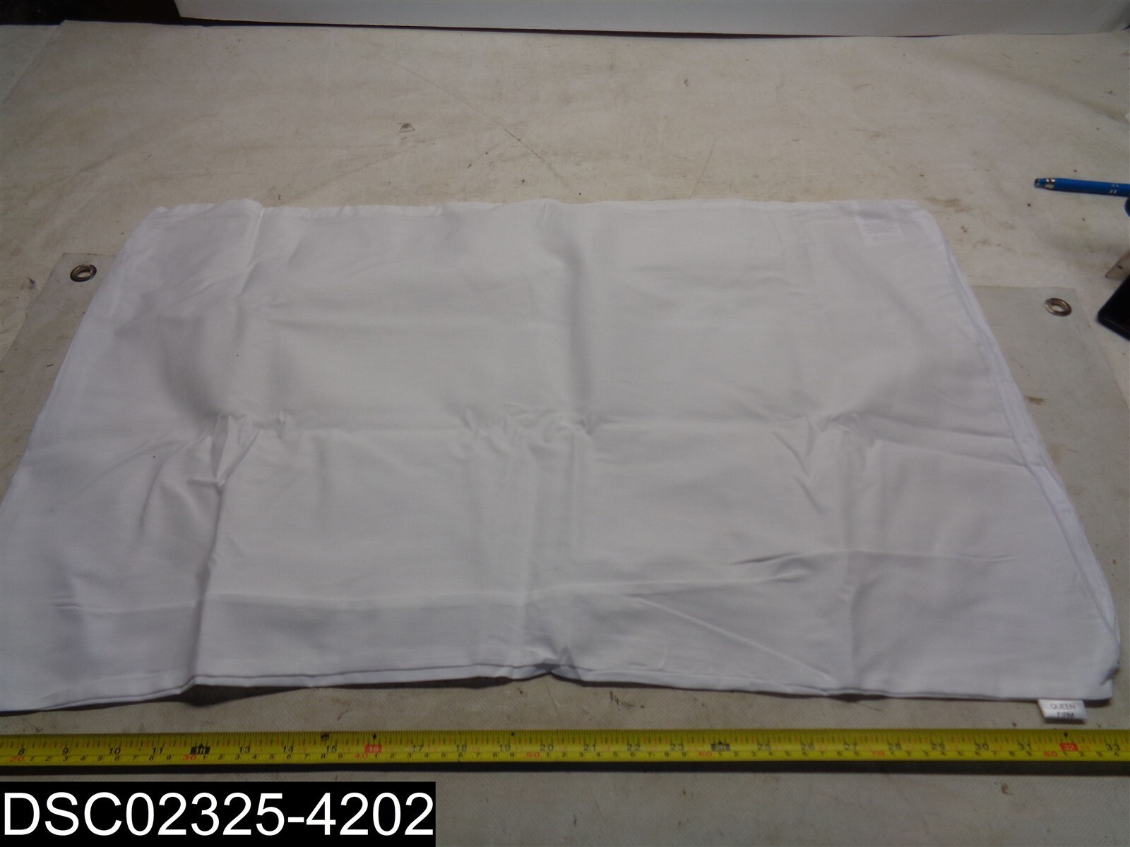QTY=1 Pk of 12: 25674-Hosp White Queen Firm Zip Closure Pillow Cases 20" x 30"