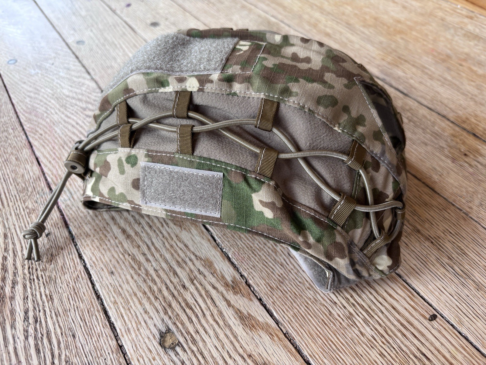 Roman Kurzman high cut Medium Multitarn helmet cover