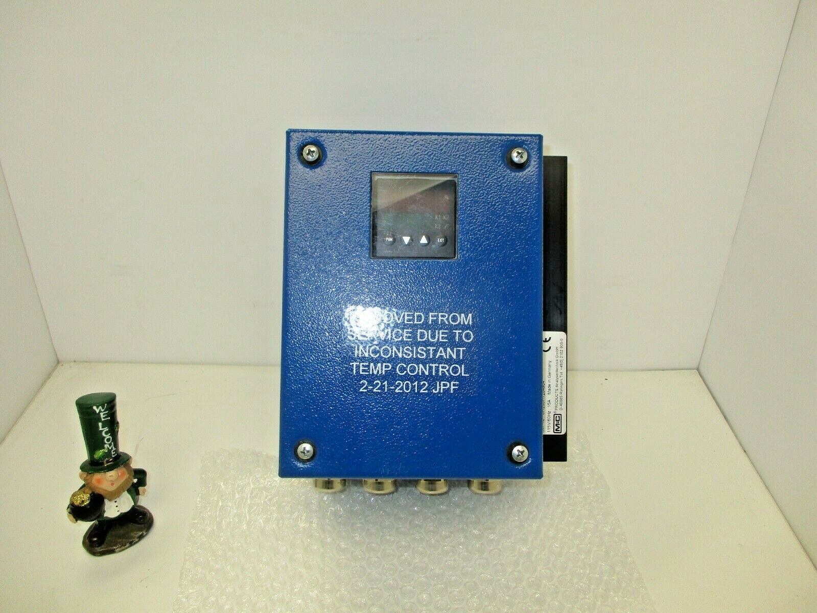 M&C TEMPERATURE CONTROLLER TYPE 703G 115V/60HZ NEW