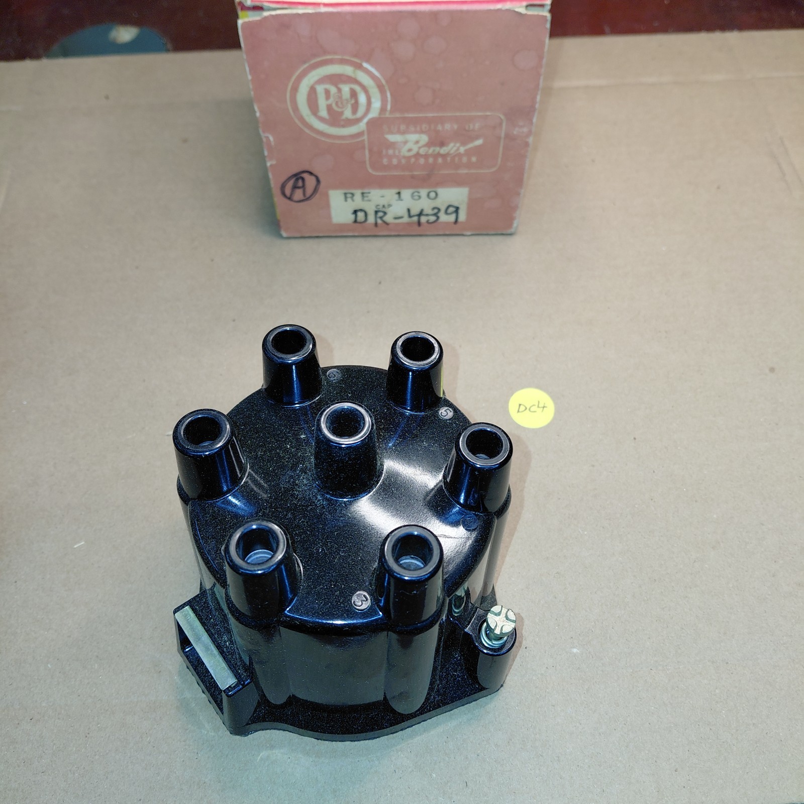 Bendix P&d Distributor Cap Re-160 / Dr-439