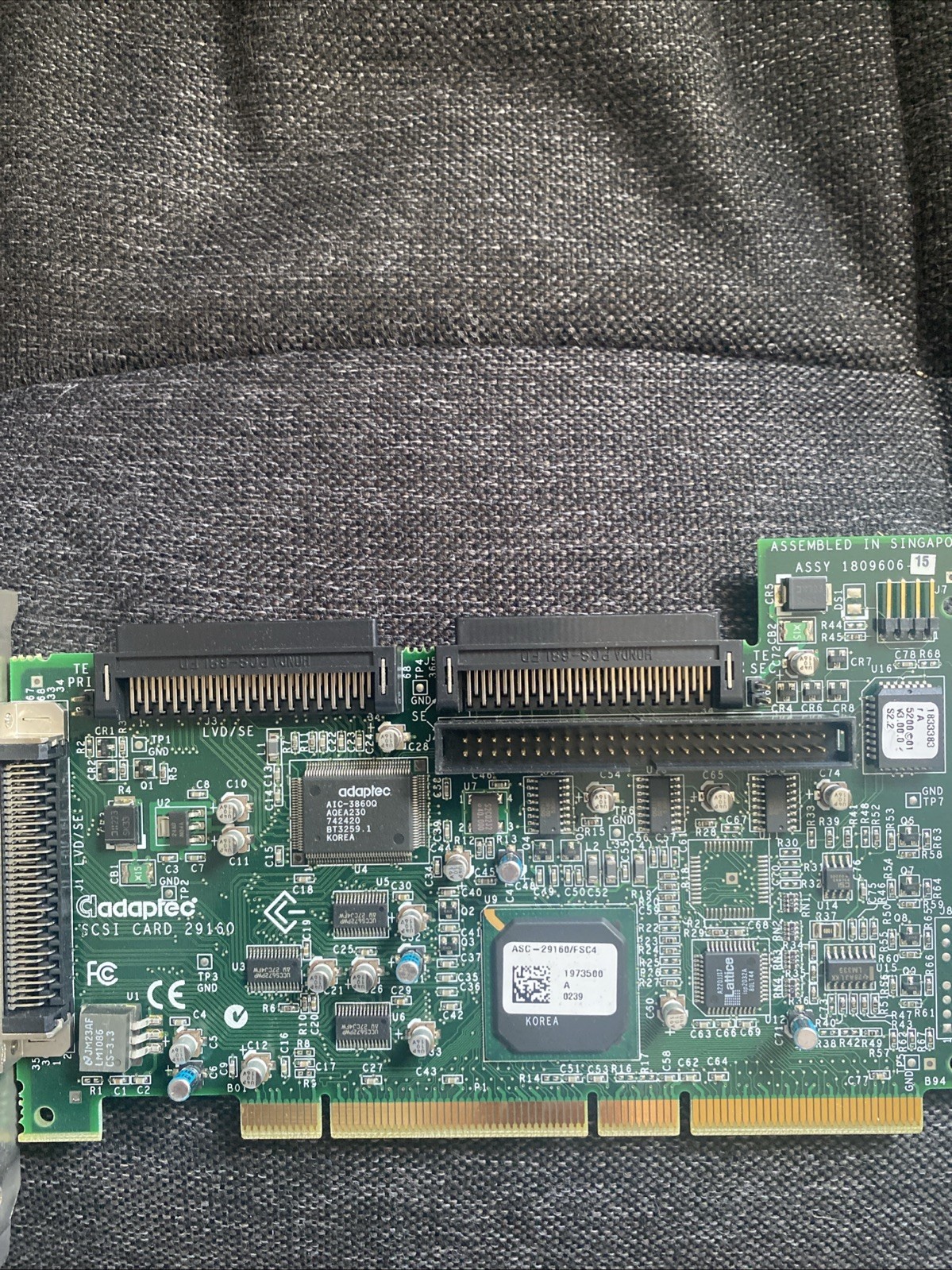 Adaptec ASC-29160 64Bit PCI-X Ultra160 LVD SCSI Controller Card