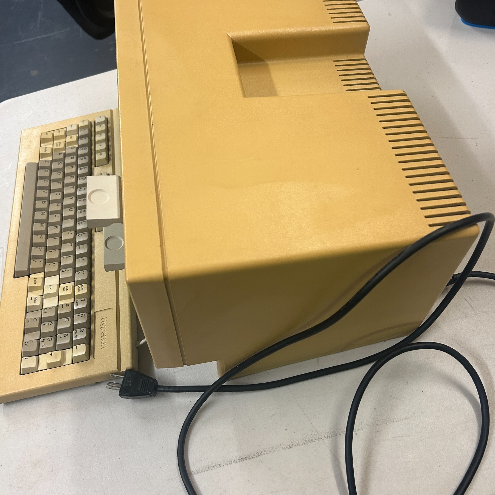 Dynalogic Hyperion 3012 All-in-One Vintage Computer w/ Keyboard 2 Disk Drives