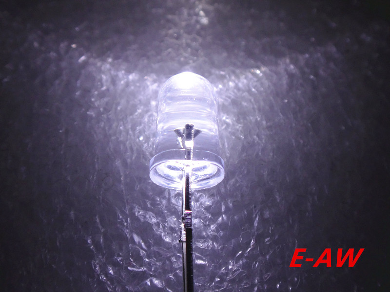 100 pcs 5mm Round white LED Light 14000MCD