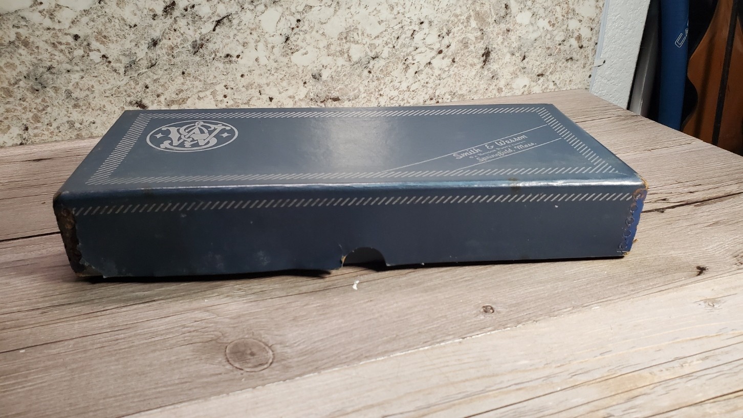 Smith & Wesson Model 66 Combat 357 Magnum, SS 4" Box & Paperwork Metal Corners
