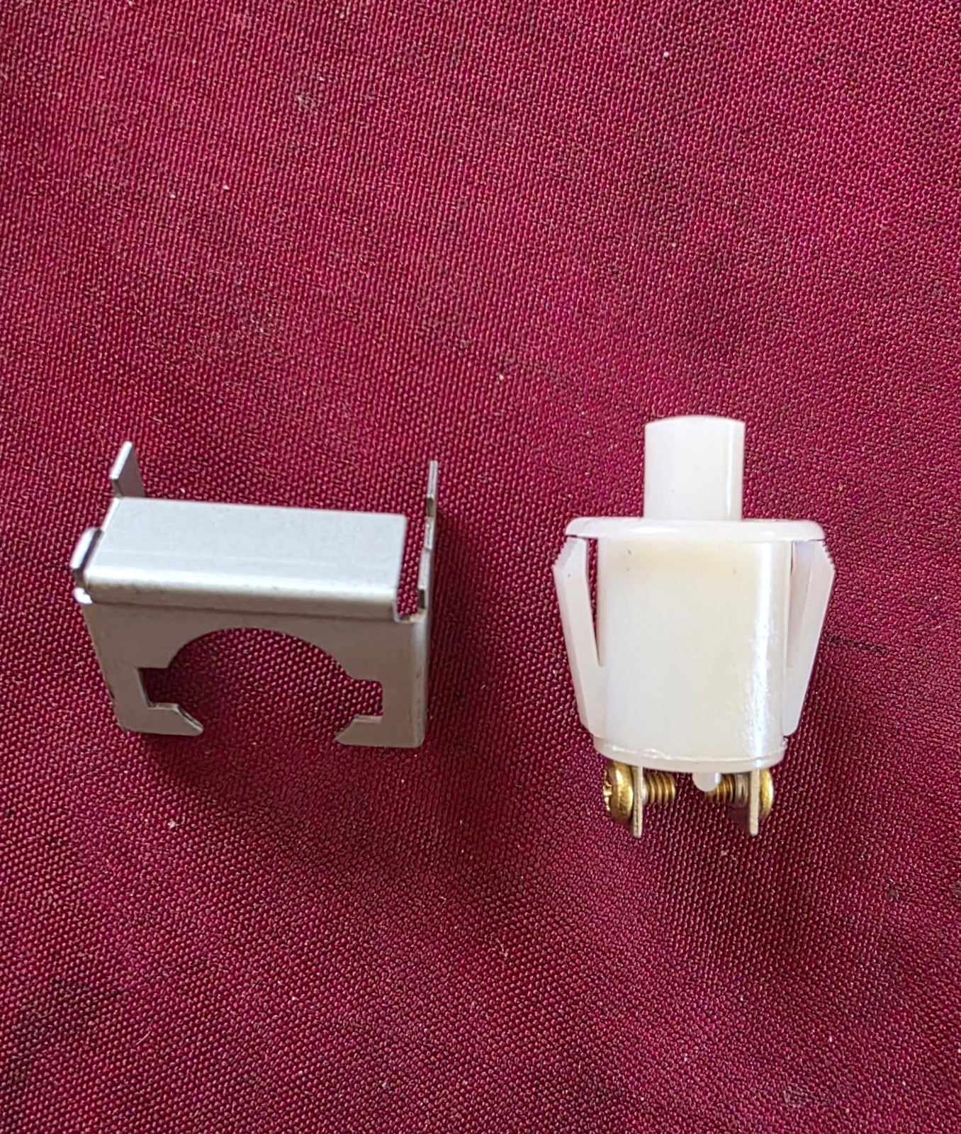 Honeywell Ademco Resideo 112 Plunger Tamper Switch With #28 Bracket