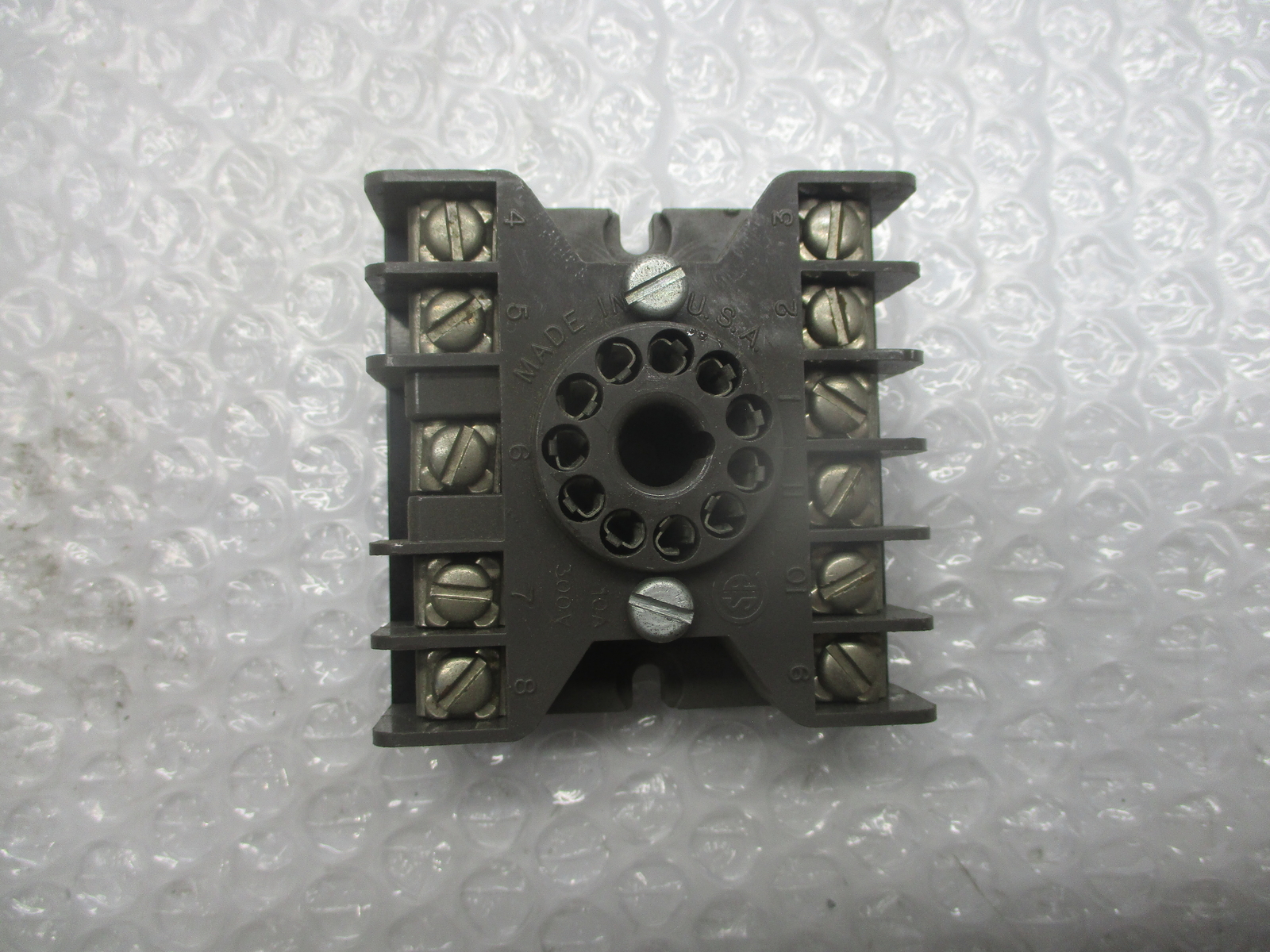 IDEC SL-611 RELAY BASE NSNP