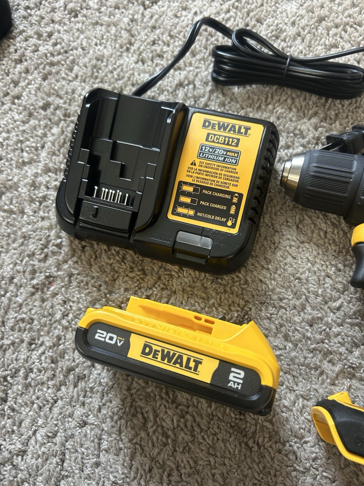 Dewalt 20V MAX Brushless Drill/Driver Kit NEW